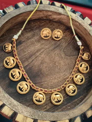 ELEPHANT NECKLACE 1
